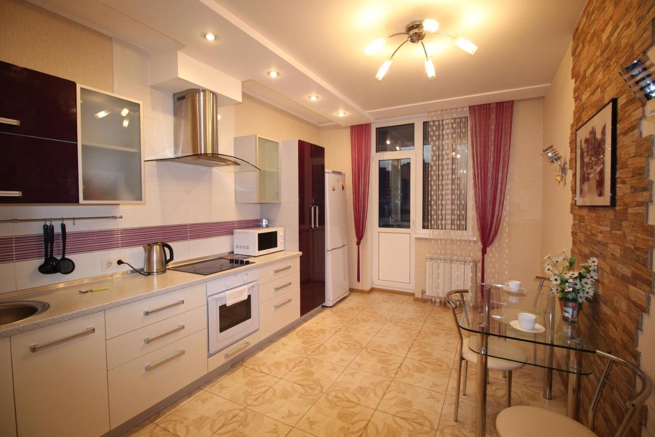 Panoramic View Lux Apartment On Metro Osokorky เคียฟ ภายนอก รูปภาพ