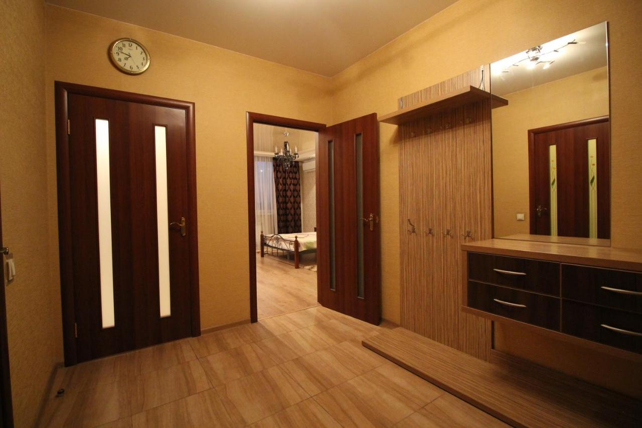 Panoramic View Lux Apartment On Metro Osokorky เคียฟ ภายนอก รูปภาพ