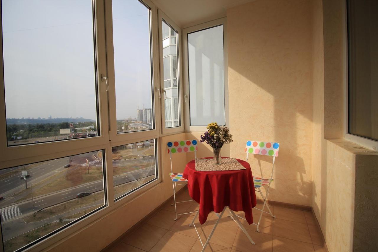 Panoramic View Lux Apartment On Metro Osokorky เคียฟ ภายนอก รูปภาพ